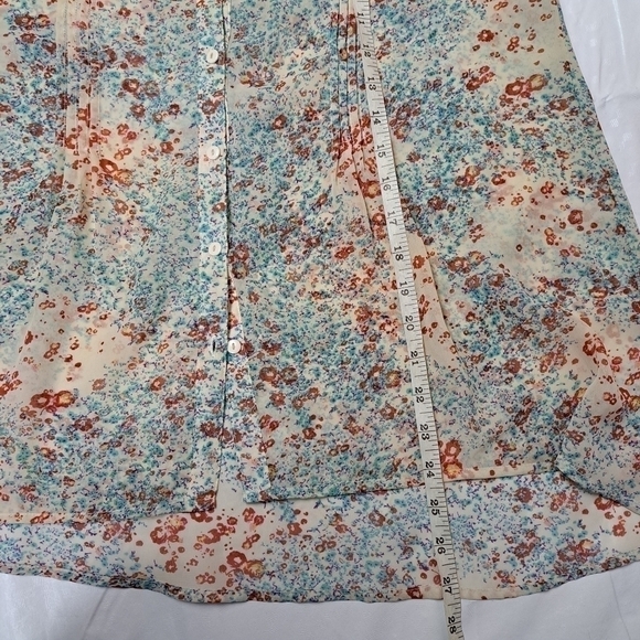 PINS & Needles Floral Button Up Top - Picture 11 of 11